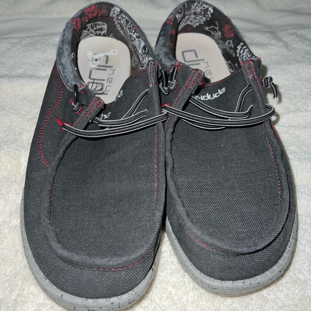 Men’s Wally Flow Hey Dude Shoes